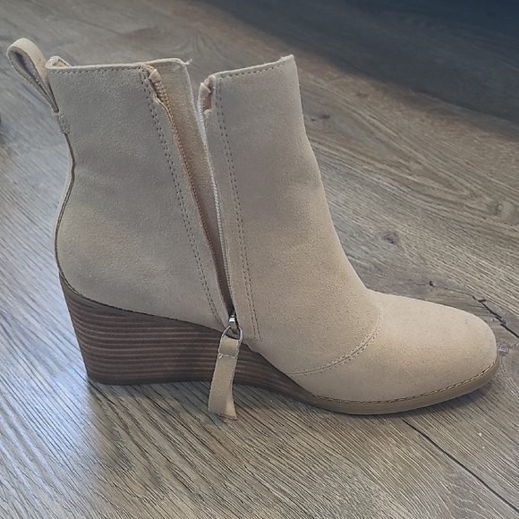 Toms Suede Wedge Ankle Boots - Picture 2 of 4